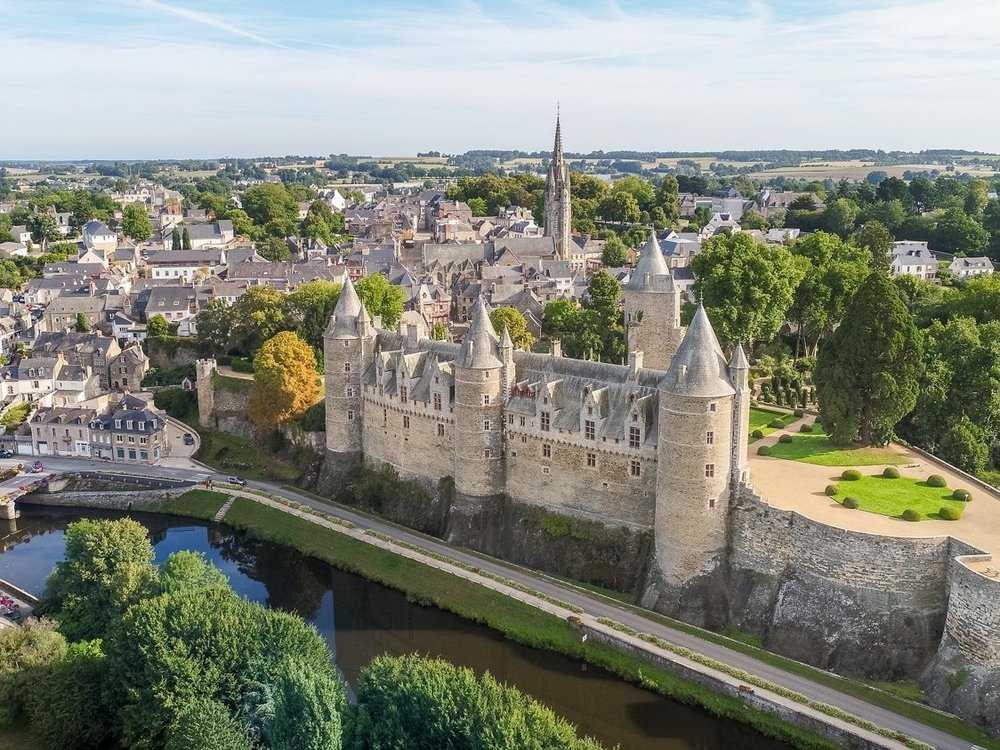 Canal de Nantes à Brest à Josselin